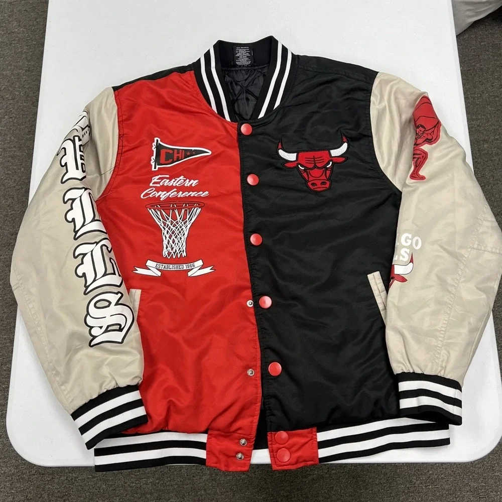 Chicago Bulls Varsity Jacket Mens M Red Black Tan Colorblock Snap Bomber NBA